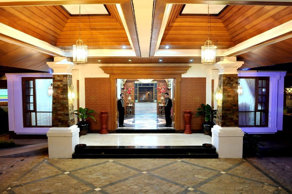 Royal Reward Resort Pyin U Lwin Exterior foto