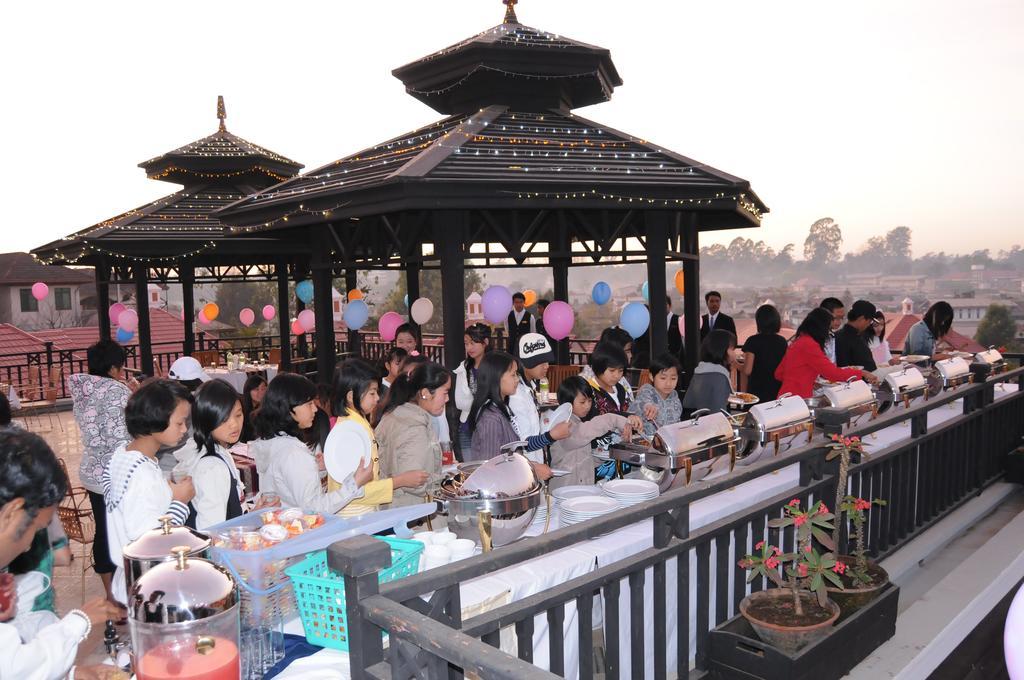 Royal Reward Resort Pyin U Lwin Exterior foto